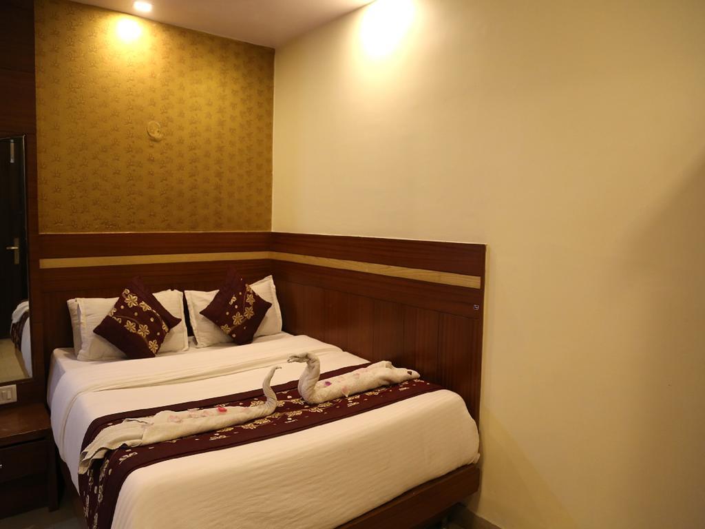 Hotel Shivam International - A Well Hygiene Property All Staff Vaccinated " Nova Deli Exterior foto
